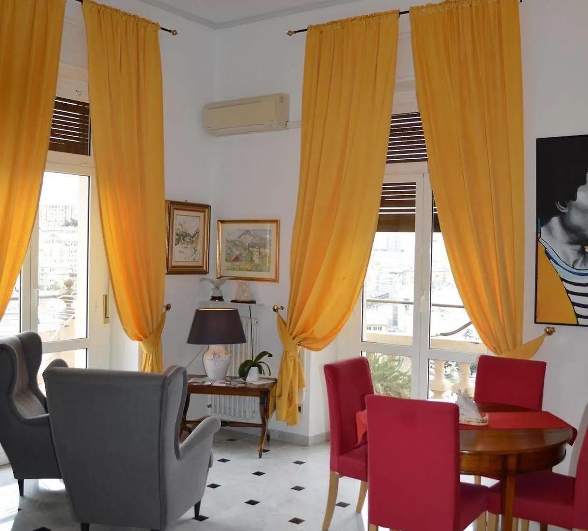 Bed & Breakfast Domitilla Genova Szálloda