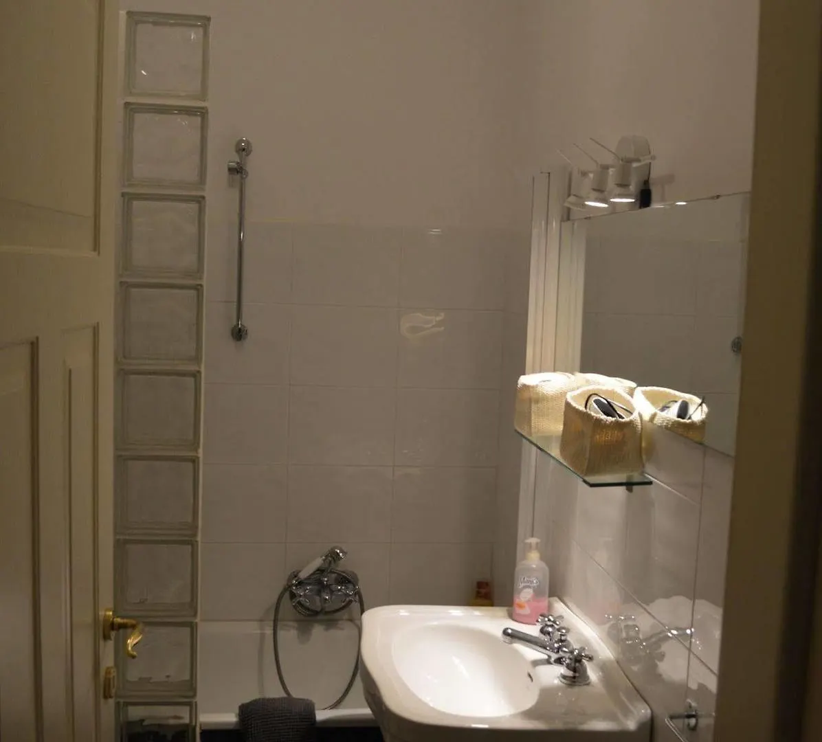 Bed & Breakfast Domitilla Genova 3*,